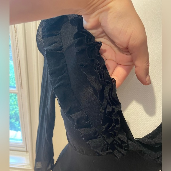 V-Neck Ruffled Blouse - Picture 6 of 10